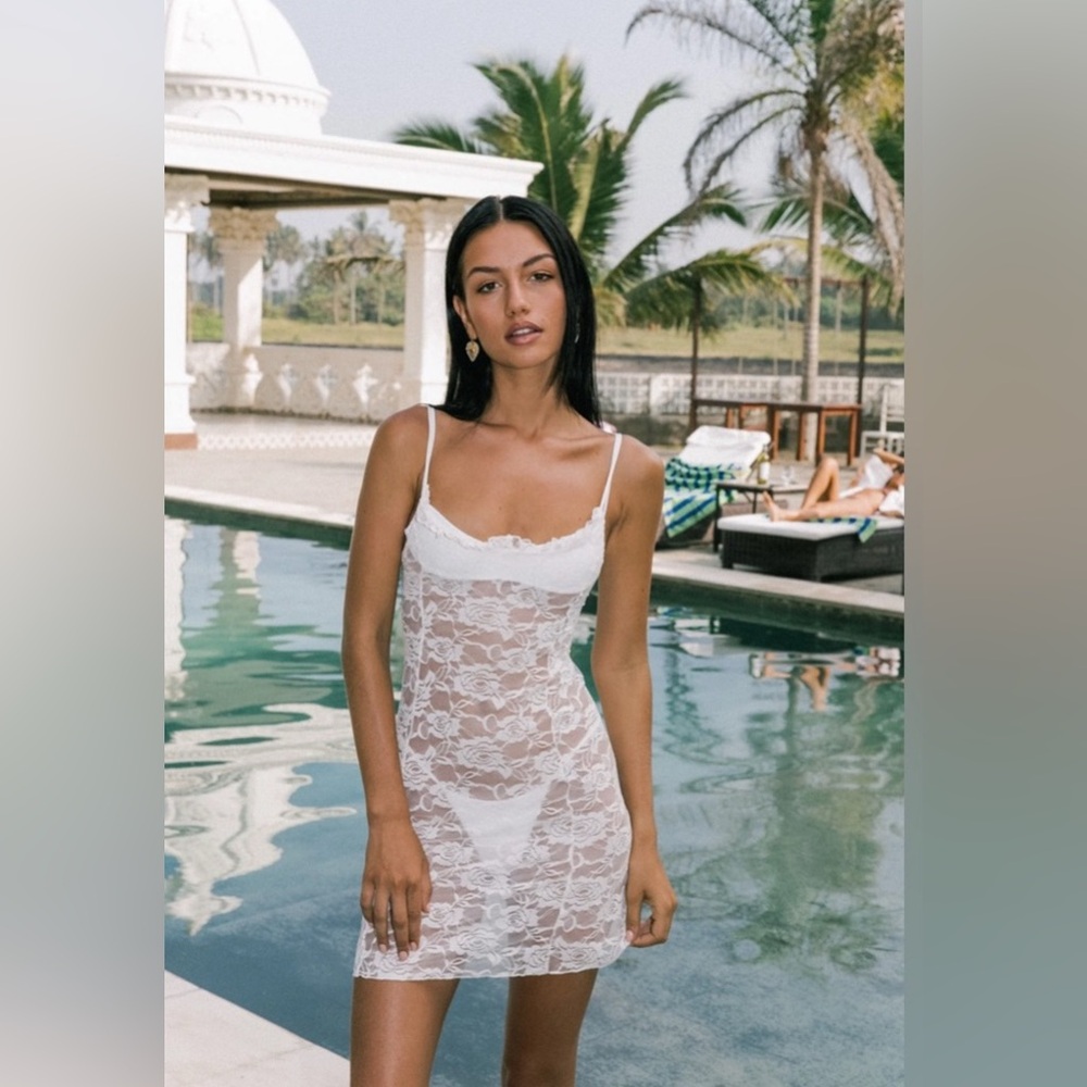 Indah Georgia White Lace beach coverup dress with Sweetheart Neckline